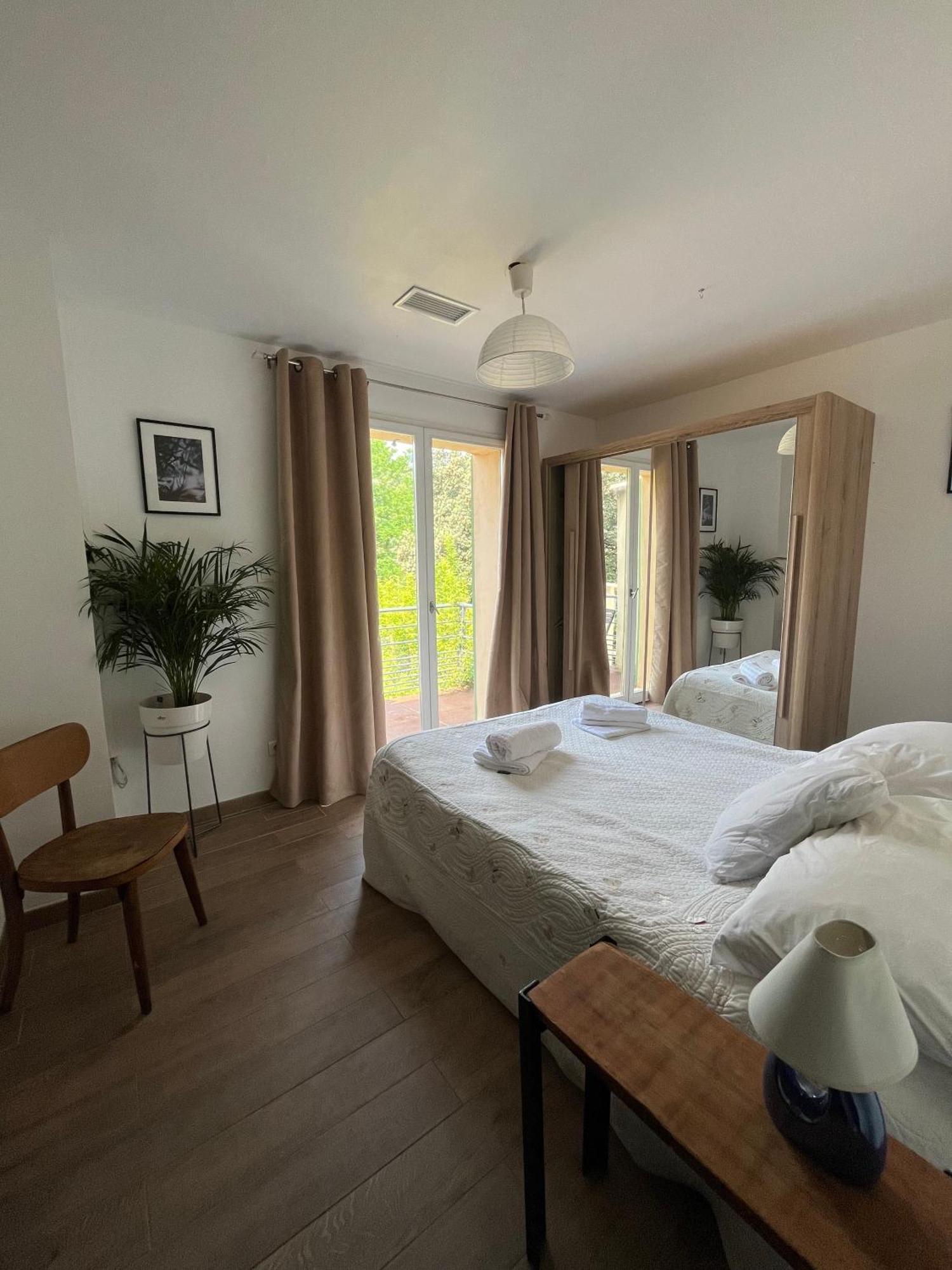 Villa Pierre Blanche Le Calme A 5Mn Du Centre Ville Nîmes Kültér fotó